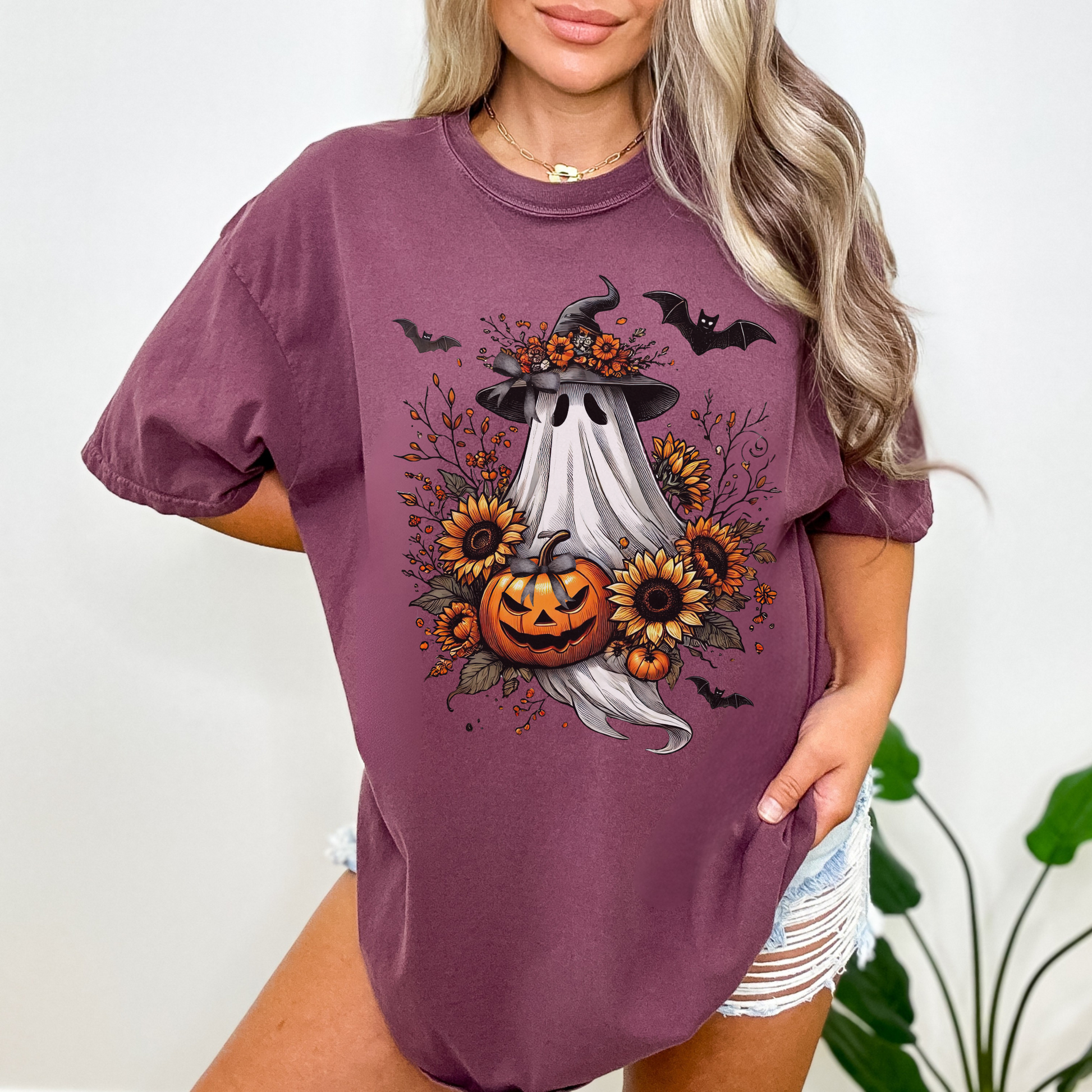 Vintage Boho Halloween Ghost Comfort Colors T-Shirt – Sunflowers & Bows – Cute Fall Ghost Shirt for Autumn Lovers