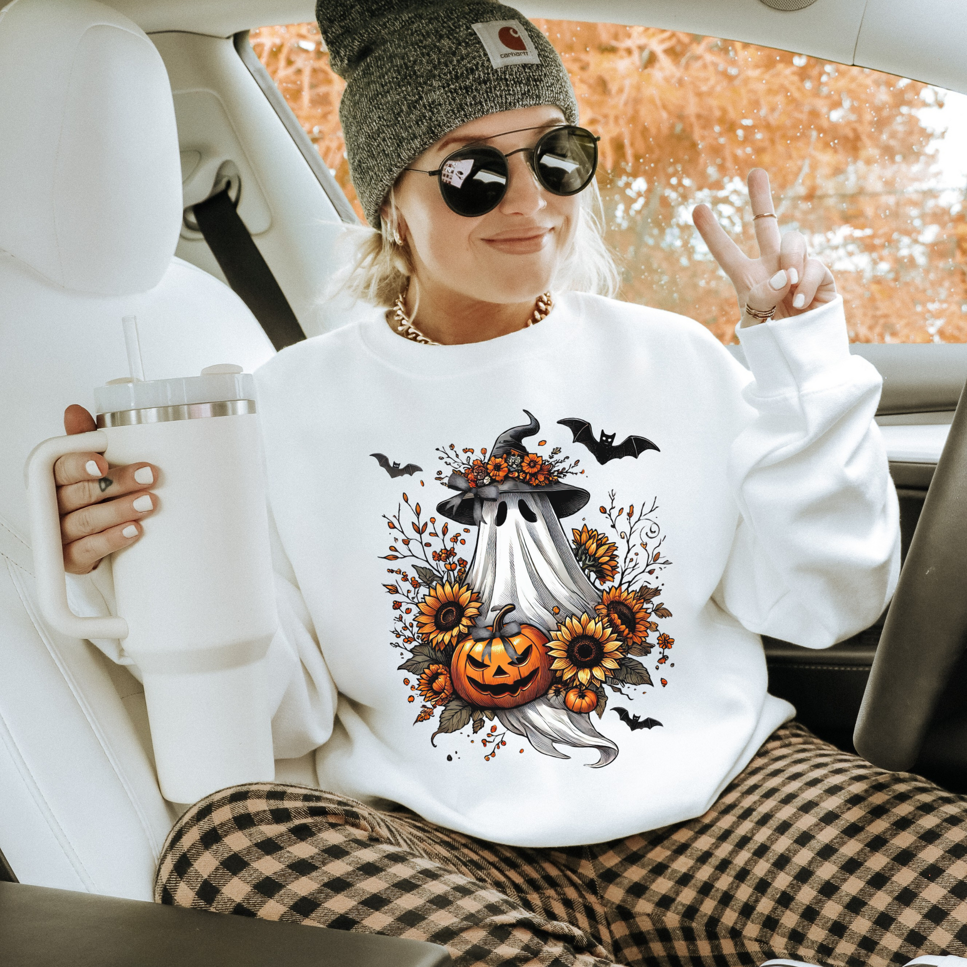 Vintage Boho Halloween Ghost Sweatshirt – Sunflowers & Bows – Cozy Fall Ghost Pullover for Autumn Lovers